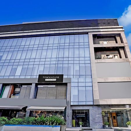 Super Townhouse Pbg Mall Vashi Turambhe المظهر الخارجي الصورة