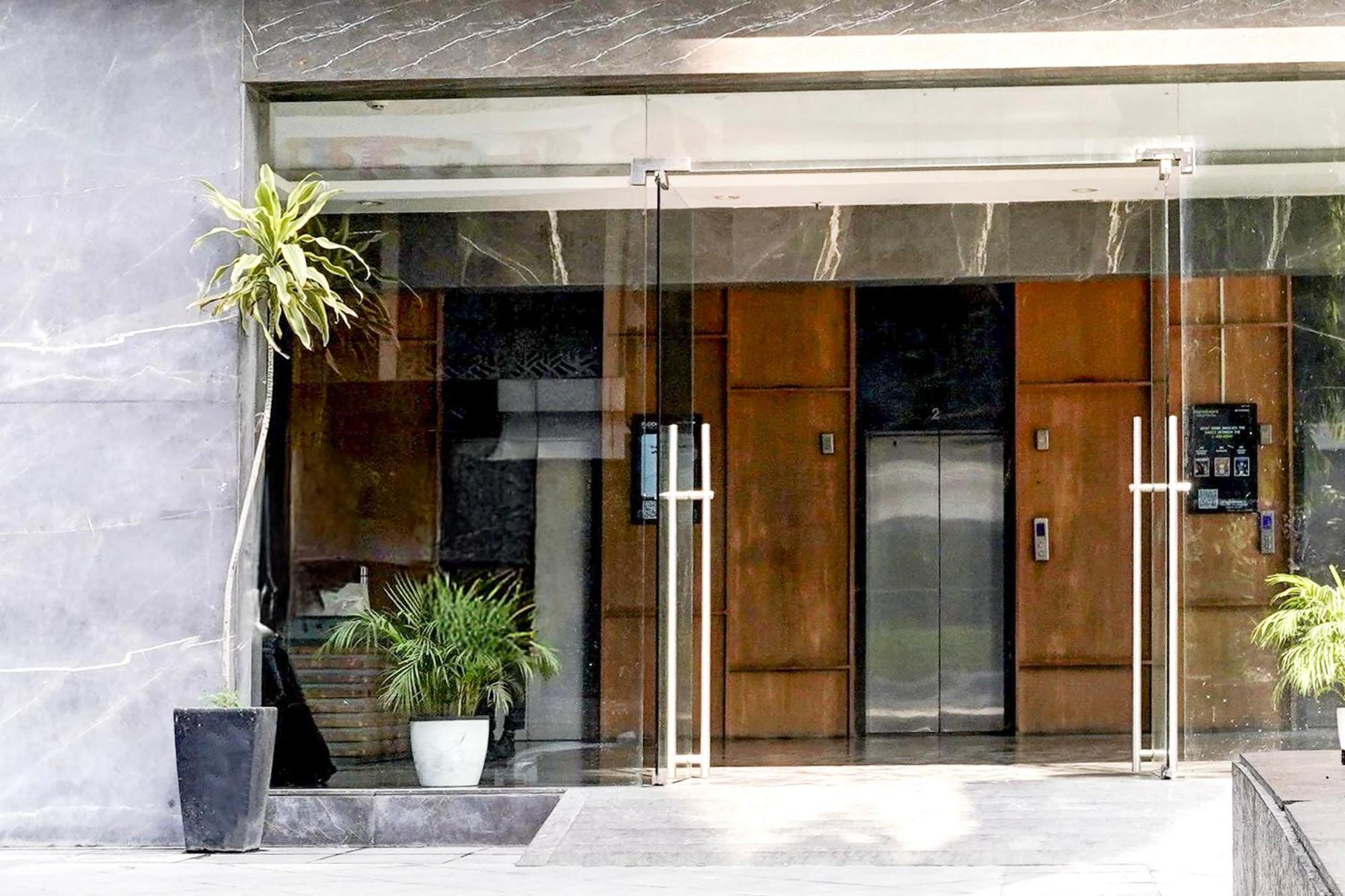 Super Townhouse Pbg Mall Vashi Turambhe المظهر الخارجي الصورة