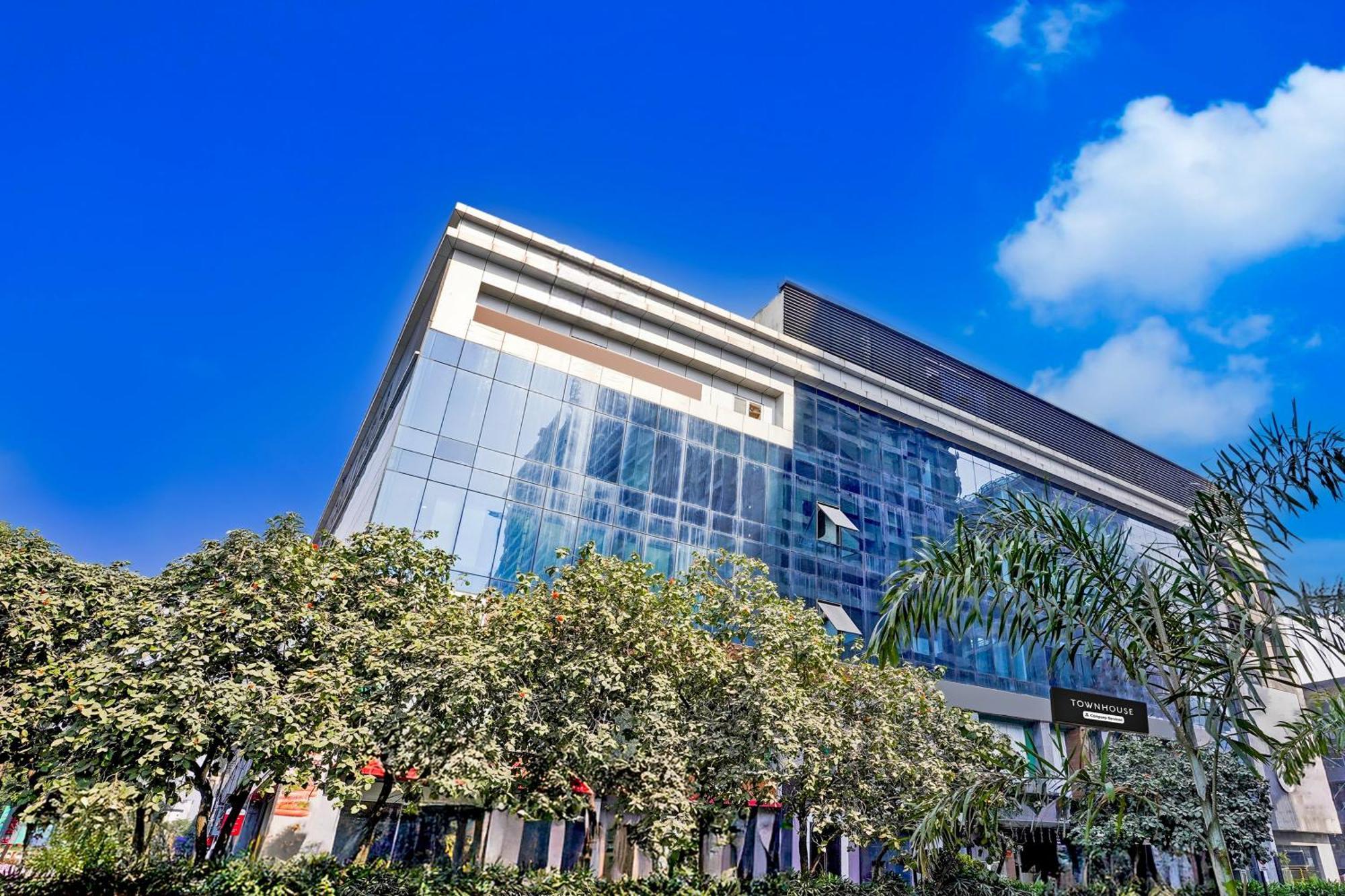 Super Townhouse Pbg Mall Vashi Turambhe المظهر الخارجي الصورة
